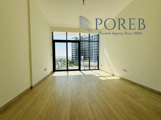 Large size studio | Beautiful Pool View | 1chq