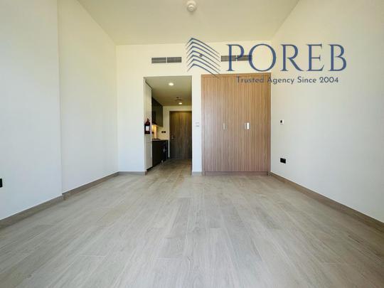 Full Skyline and Lagoon View | Square Layout